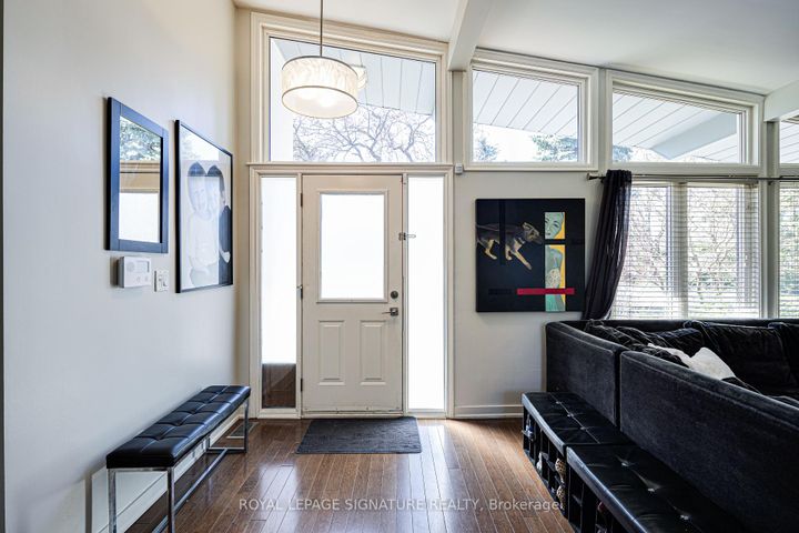 Photo 13 at 2 Parmbelle Crescent, Donalda, Toronto