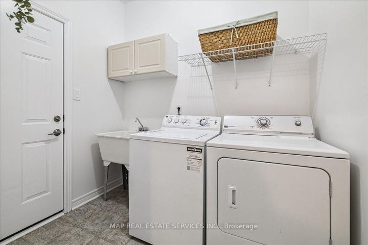 Photo 32 at 5342 Landsborough Avenue, Hurontario, Mississauga