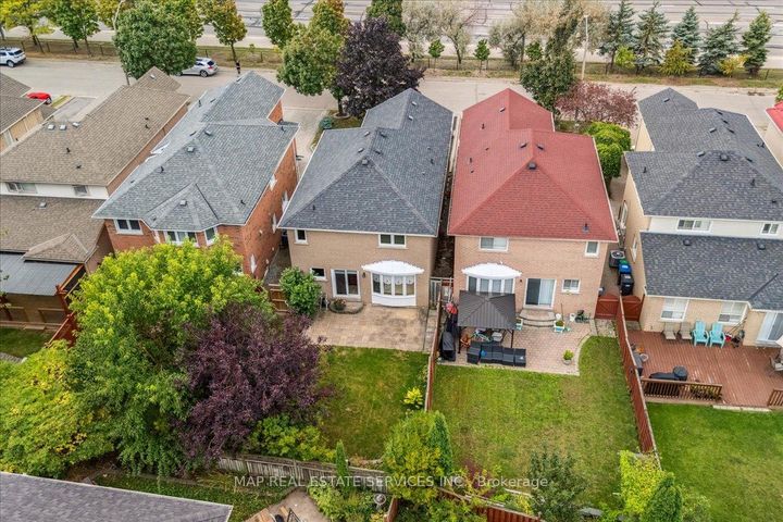 Photo 38 at 5342 Landsborough Avenue, Hurontario, Mississauga