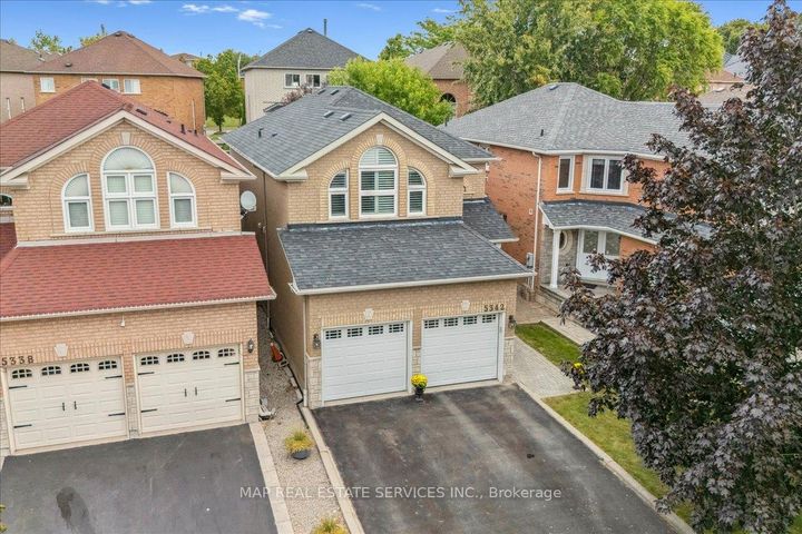 Photo 39 at 5342 Landsborough Avenue, Hurontario, Mississauga