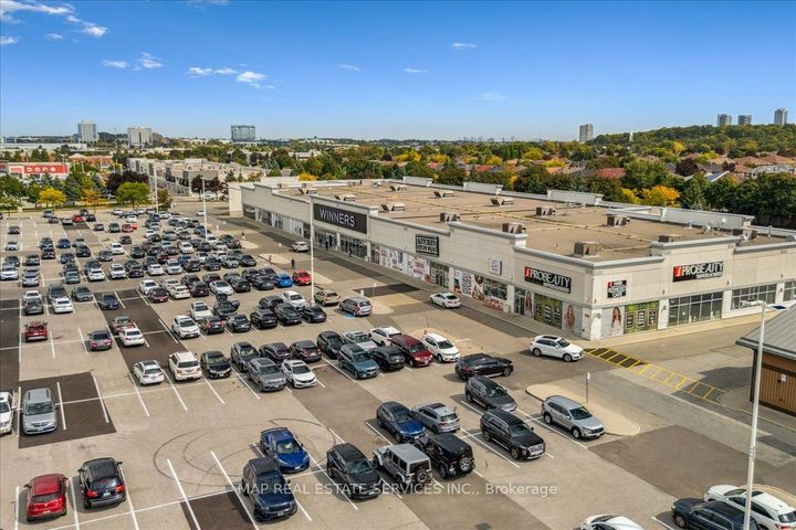 Photo 43 at 5342 Landsborough Avenue, Hurontario, Mississauga