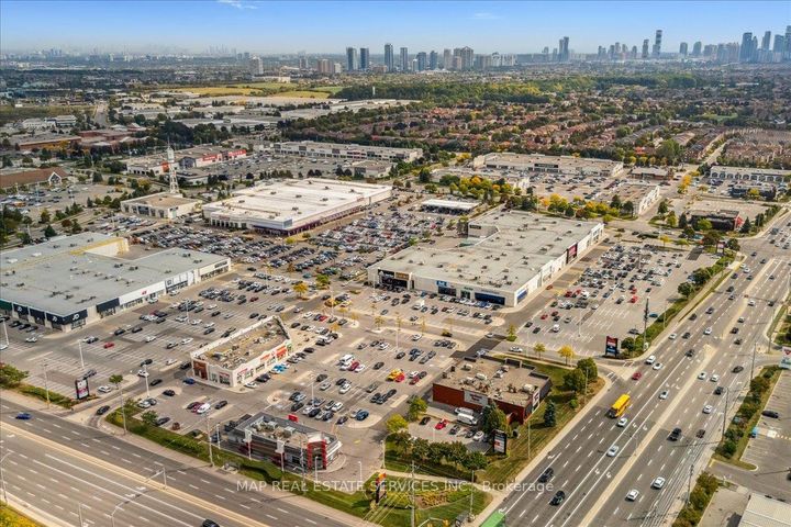 Photo 47 at 5342 Landsborough Avenue, Hurontario, Mississauga