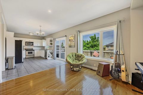 Photo 9 at 12 Prince Of Wales Drive, Shore, Barrie