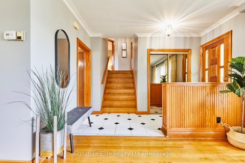 Photo 3 at 4 Cora Crescent, Bendale, Toronto