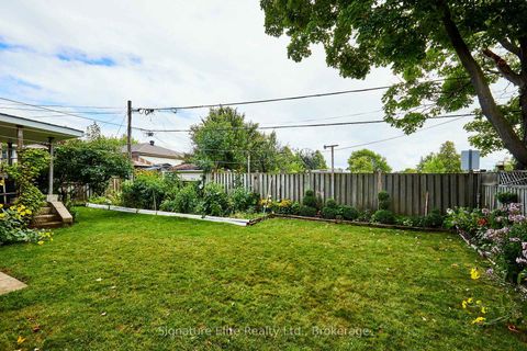 Photo 9 at 4 Cora Crescent, Bendale, Toronto
