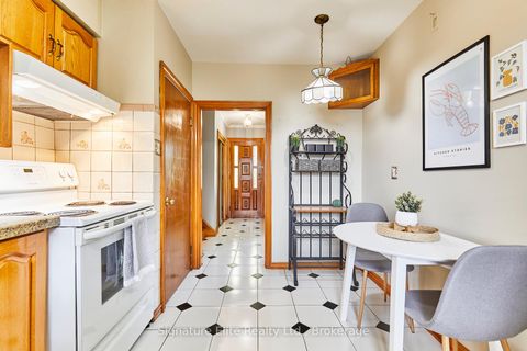 Photo 14 at 4 Cora Crescent, Bendale, Toronto