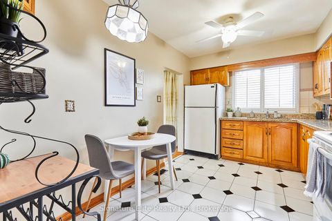 Photo 15 at 4 Cora Crescent, Bendale, Toronto