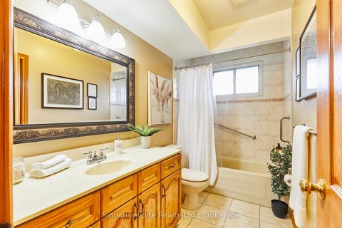Photo 20 at 4 Cora Crescent, Bendale, Toronto