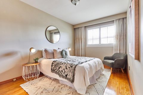 Photo 25 at 4 Cora Crescent, Bendale, Toronto