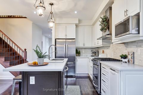 Photo 7 at 23 Betony Drive, Oak Ridges, Richmond Hill