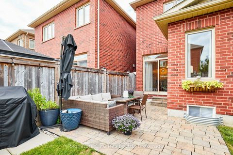 Photo 14 at 23 Betony Drive, Oak Ridges, Richmond Hill Photo 14 at 23 Betony Drive, Oak Ridges, Richmond Hill