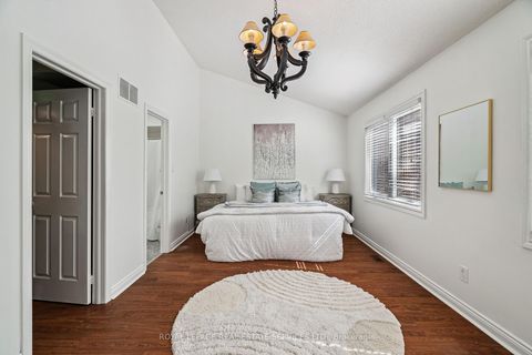 Photo 16 at 5 - 1100 Queens Avenue, CP College Park, Oakville