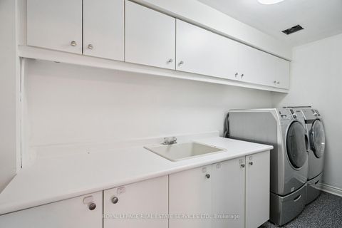 Photo 26 at 5 - 1100 Queens Avenue, CP College Park, Oakville