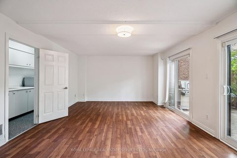 Photo 28 at 5 - 1100 Queens Avenue, CP College Park, Oakville