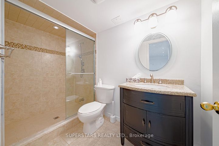 Photo 31 at 26 Windmill Court, Jefferson, Richmond Hill