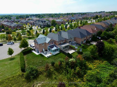 Photo 2 at 26 Windmill Court, Jefferson, Richmond Hill Photo 2 at 26 Windmill Court, Jefferson, Richmond Hill