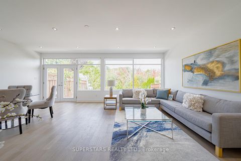 Photo 7 at 26 Windmill Court, Jefferson, Richmond Hill Photo 7 at 26 Windmill Court, Jefferson, Richmond Hill