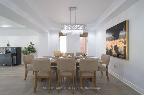 Photo 17 at 26 Windmill Court, Jefferson, Richmond Hill Photo 17 at 26 Windmill Court, Jefferson, Richmond Hill