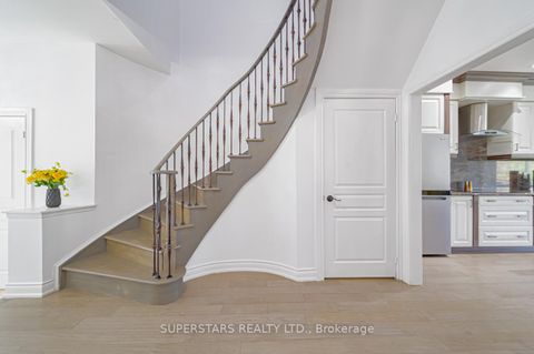 Photo 19 at 26 Windmill Court, Jefferson, Richmond Hill Photo 19 at 26 Windmill Court, Jefferson, Richmond Hill