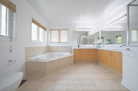 Photo 22 at 26 Windmill Court, Jefferson, Richmond Hill Photo 22 at 26 Windmill Court, Jefferson, Richmond Hill