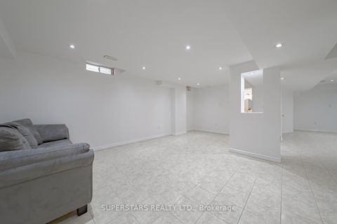 Photo 30 at 26 Windmill Court, Jefferson, Richmond Hill Photo 30 at 26 Windmill Court, Jefferson, Richmond Hill