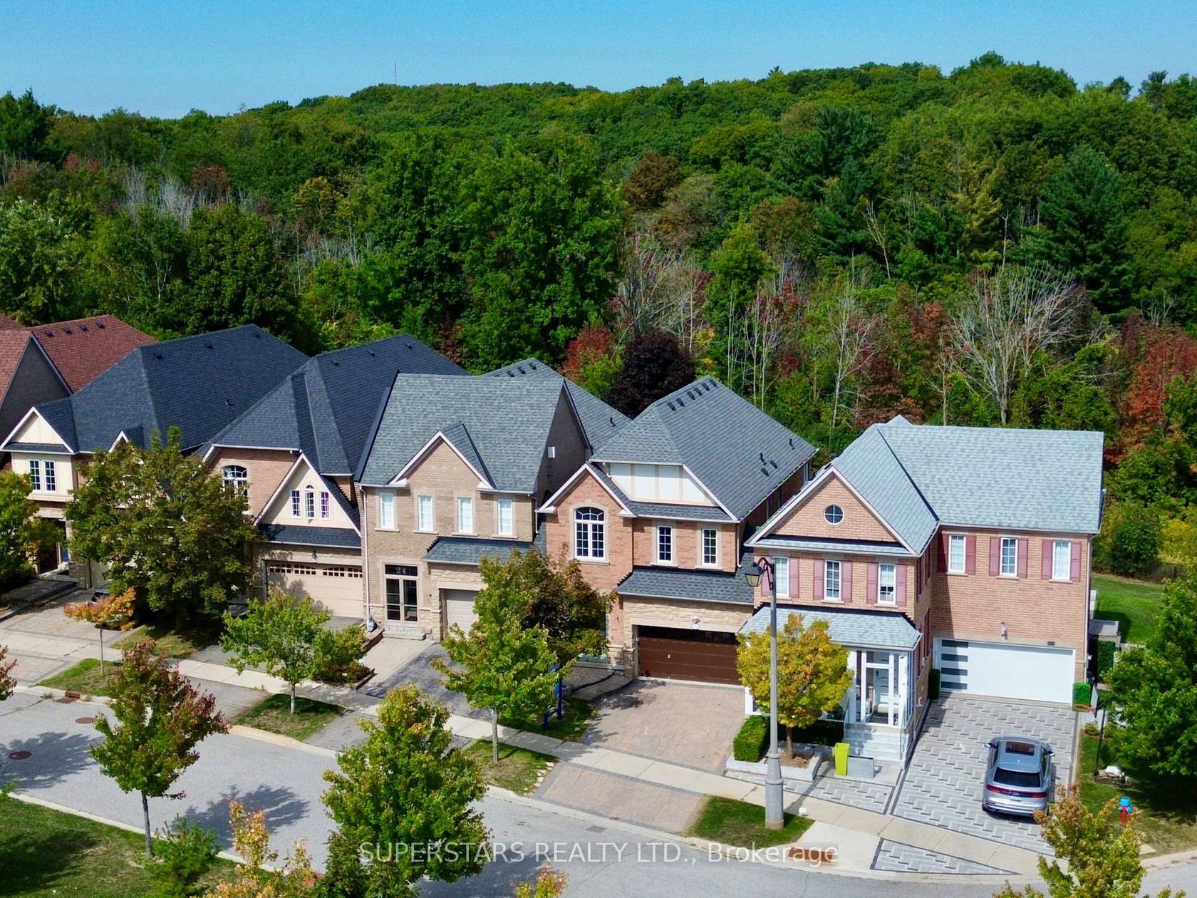 26 Windmill Court, Jefferson, Richmond Hill 2