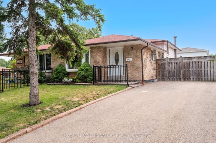 Photo 0 at 1908 Bonnymede Drive, Clarkson, Mississauga