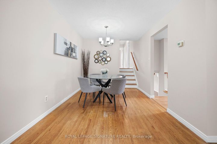 Photo 4 at 1908 Bonnymede Drive, Clarkson, Mississauga