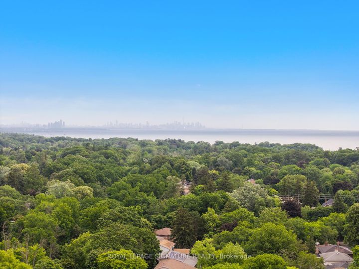 Photo 22 at 1908 Bonnymede Drive, Clarkson, Mississauga