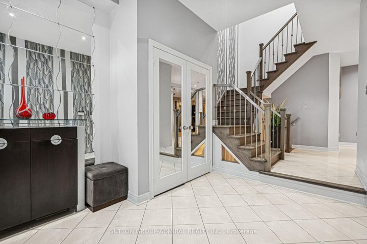 Photo 3 at 63 Vivaldi Drive, Patterson, Vaughan