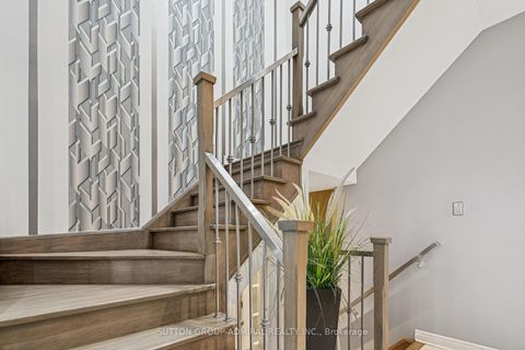 Photo 7 at 63 Vivaldi Drive, Patterson, Vaughan