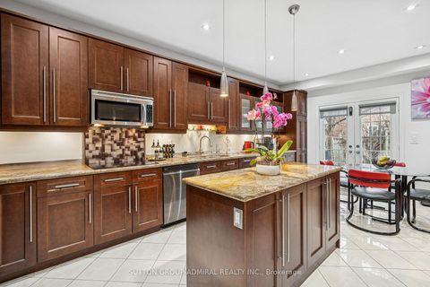 Photo 9 at 63 Vivaldi Drive, Patterson, Vaughan