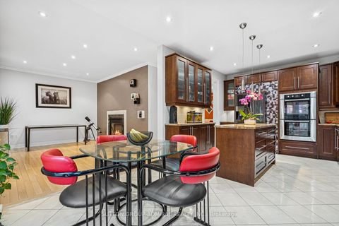 Photo 10 at 63 Vivaldi Drive, Patterson, Vaughan
