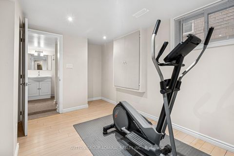 Photo 13 at 63 Vivaldi Drive, Patterson, Vaughan