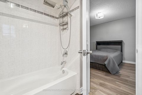 Photo 23 at 63 Vivaldi Drive, Patterson, Vaughan