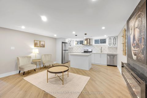 Photo 25 at 125 Elmcrest Road, West Deane, Toronto