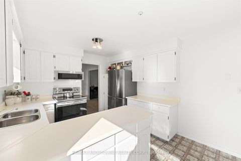 Photo 17 at 20 Arkendo Drive, FD Ford, Oakville