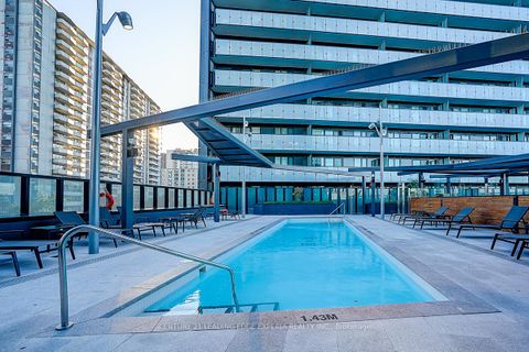 Photo 8 at 1820 - 585 Bloor Street E, North St. James Town, Toronto