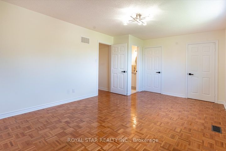 Photo 20 at 42 Kingknoll Drive, Fletcher's Creek South, Brampton