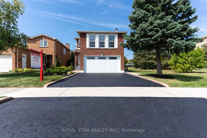 Photo 0 at 42 Kingknoll Drive, Fletcher's Creek South, Brampton