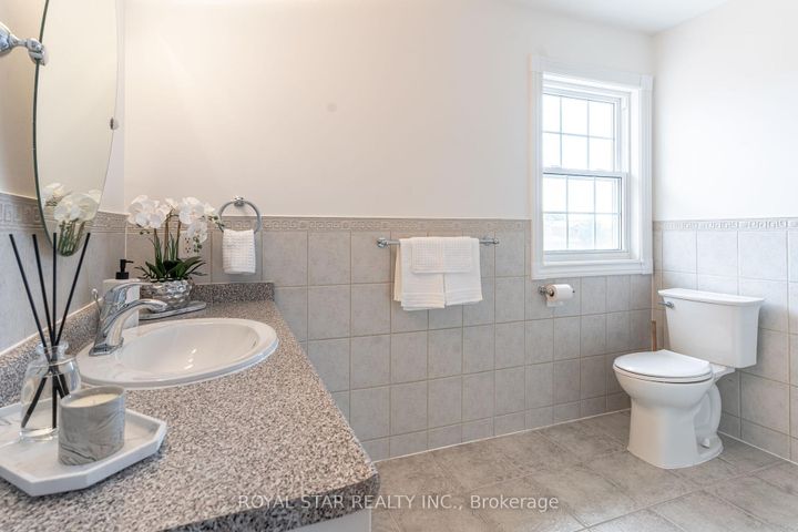 Photo 24 at 42 Kingknoll Drive, Fletcher's Creek South, Brampton