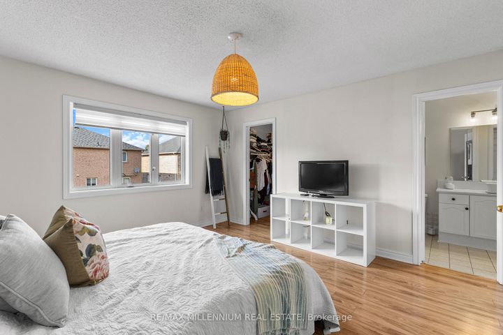 Photo 23 at 17 Prince Crescent, Northwest Sandalwood Parkway, Brampton