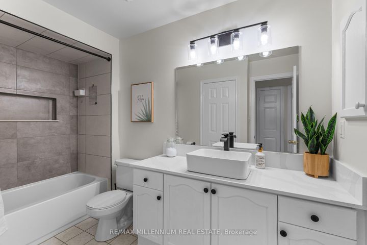 Photo 24 at 17 Prince Crescent, Northwest Sandalwood Parkway, Brampton