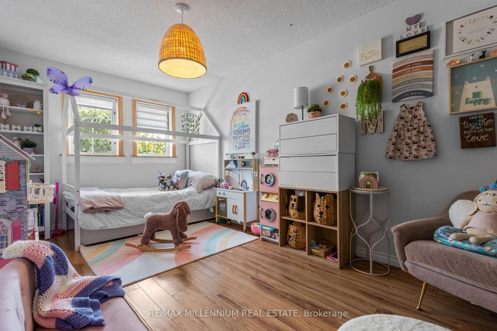 Photo 26 at 17 Prince Crescent, Northwest Sandalwood Parkway, Brampton