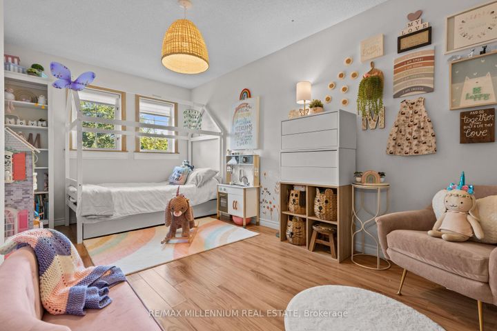 Photo 27 at 17 Prince Crescent, Northwest Sandalwood Parkway, Brampton