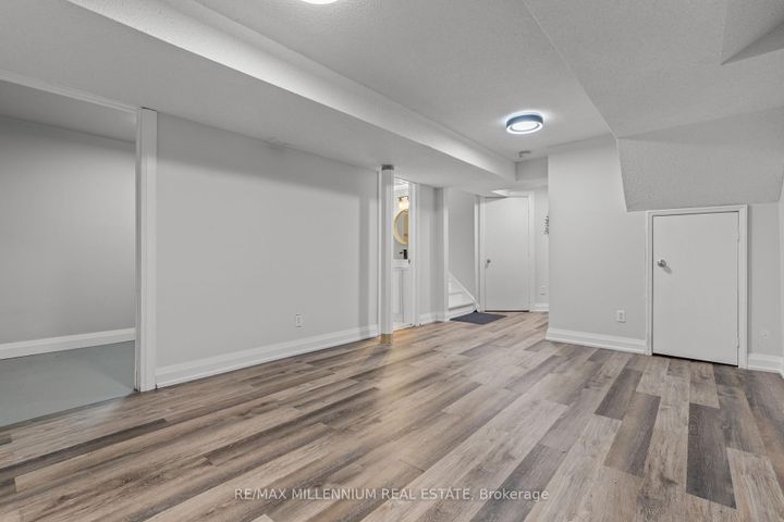 Photo 31 at 17 Prince Crescent, Northwest Sandalwood Parkway, Brampton