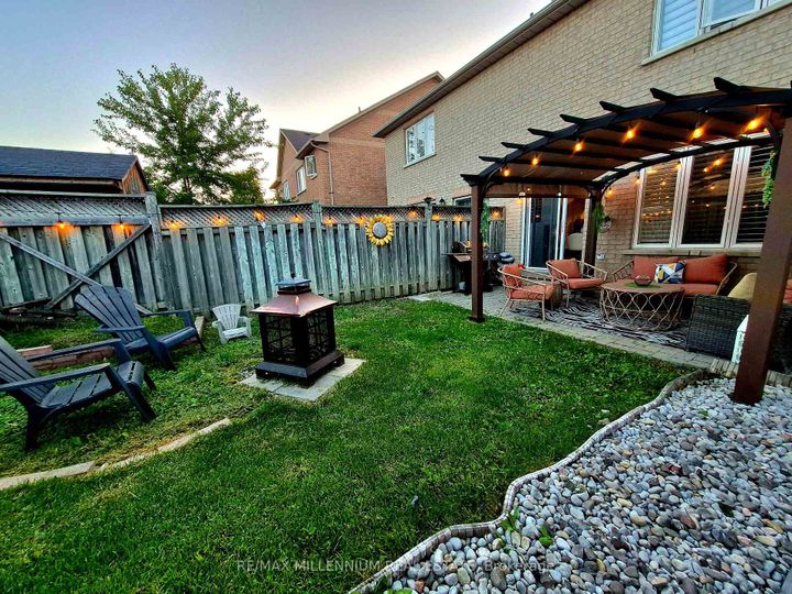Photo 35 at 17 Prince Crescent, Northwest Sandalwood Parkway, Brampton