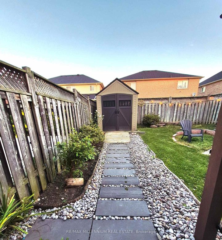 Photo 38 at 17 Prince Crescent, Northwest Sandalwood Parkway, Brampton