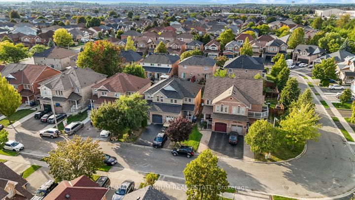 Photo 41 at 17 Prince Crescent, Northwest Sandalwood Parkway, Brampton