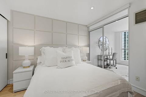 Photo 9 at 1504 - 208 Queens Quay W, Waterfront Communities C1, Toronto